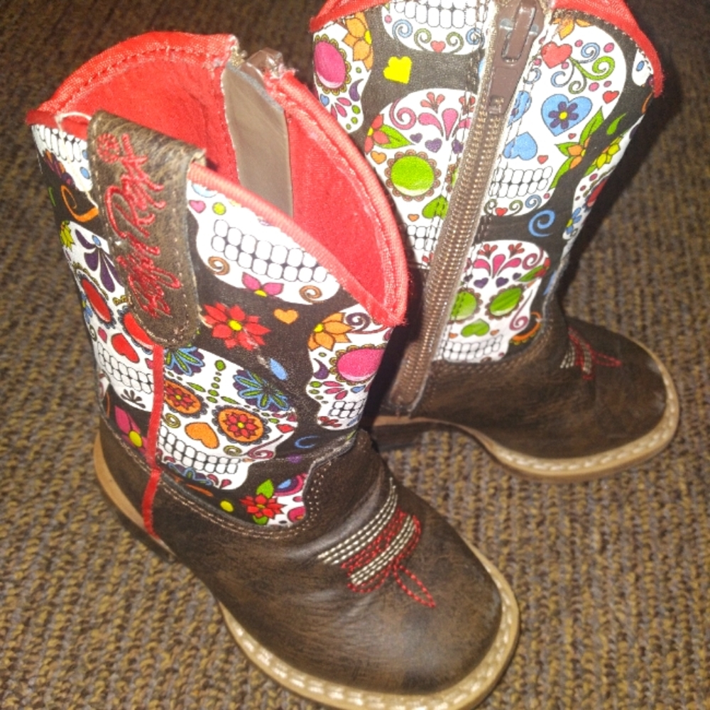 Blazin Roxx Colorful Skull Boots (4.5)